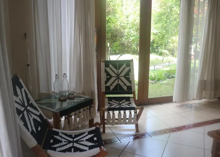 Bali Island Jembrana ゲストハウス